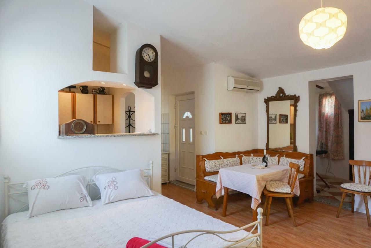Sonja Apartment Premantura Eksteriør bilde
